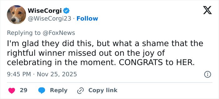 Tweet discussing the world&rsquo;s strongest woman losing her crown after organizers discover she was born male.