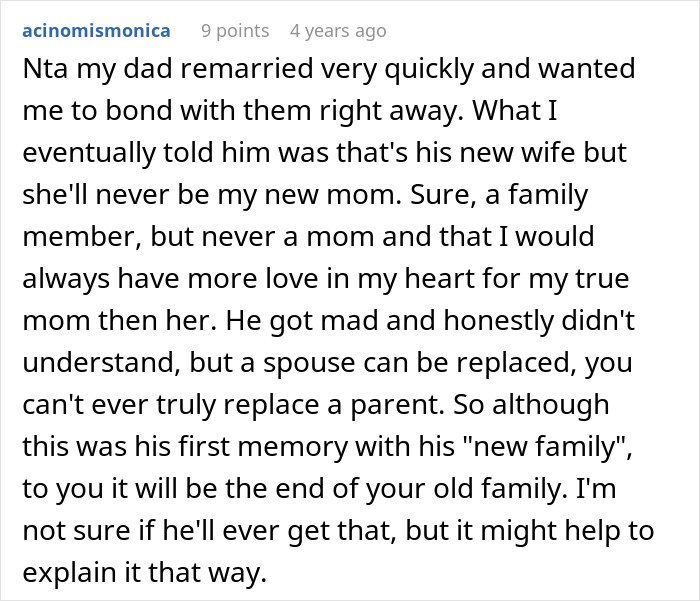 Comment about selfish dad demanding apology from daughter after ruining her Christmas memory shared on forum.