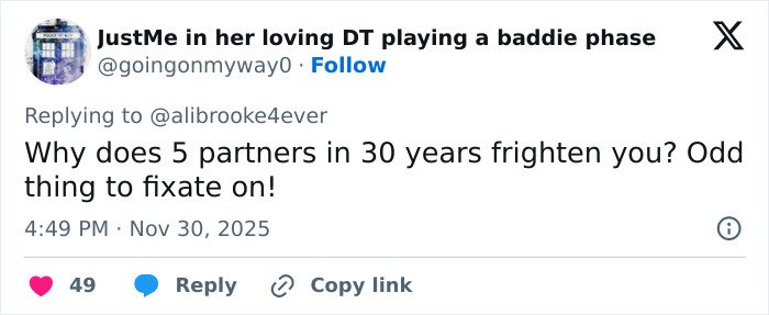 Tweet discussing reactions to Michael Sheen's dating history and the number of his partners over 30 years.