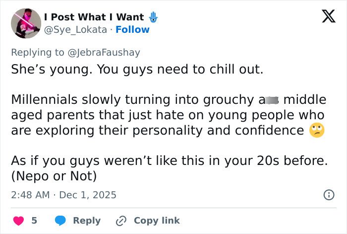 Tweet criticizing backlash against Apple Martin in video announcing self-portrait modeling campaign, defending her youth and confidence.