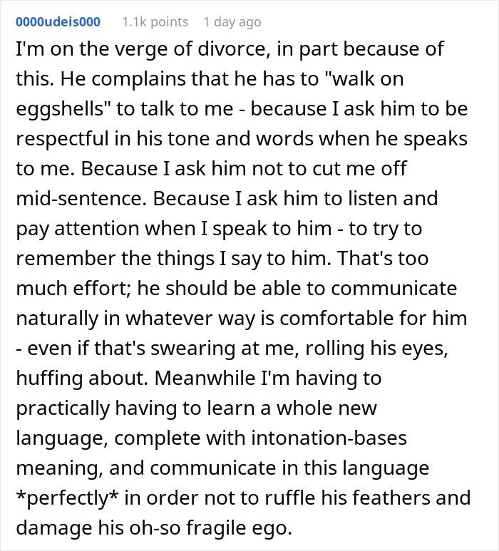 Screenshot of a Reddit comment discussing communication challenges in relationships and patterns men in relationships follow.