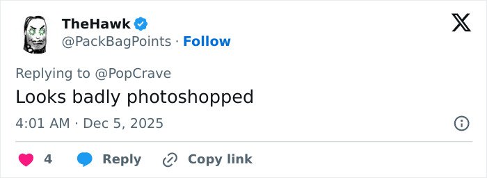 Tweet by TheHawk commenting on a bizarre detail people notice after Rebel Wilson shares photo with Ariana Grande.