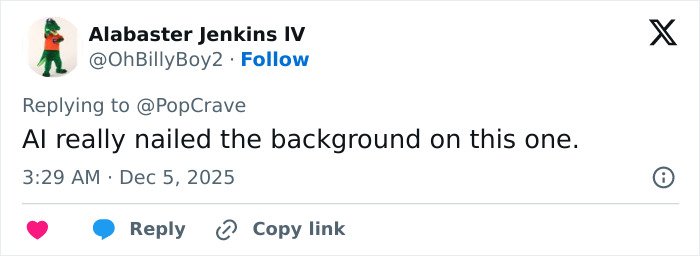 Screenshot of a tweet commenting on a bizarre detail noticed after Rebel Wilson shares a photo with Ariana Grande.