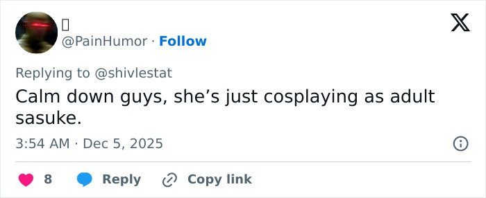 Tweet screenshot mentioning cosplay and discussing a bizarre detail noticed after Rebel Wilson shares photo with Ariana Grande.
