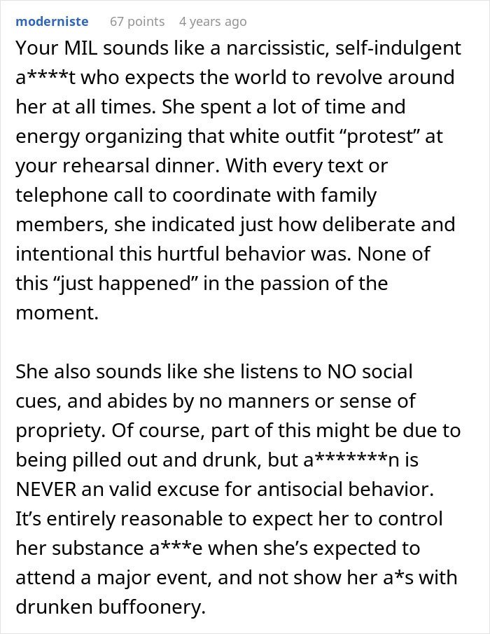 Text post discussing a son's frustration with his mom’s behavior ruining his wedding day event.