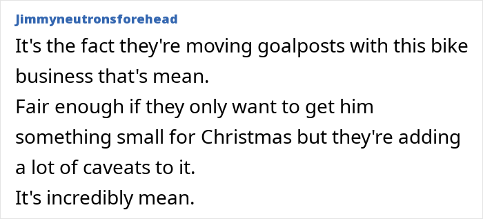 Alt text:
Comment discussing grandparents combining birthday and Christmas gifts, making the mom feel scammed and disappointed.