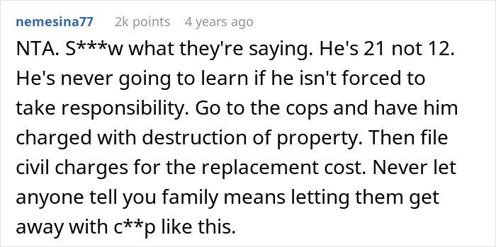 Screenshot of online comment discussing a man demanding cousin pay for his cruel prank and aunt’s reaction.