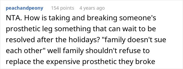 Reddit comment discussing a man demanding his cousin pay for a cruel prank and the surprising aunt’s reaction.