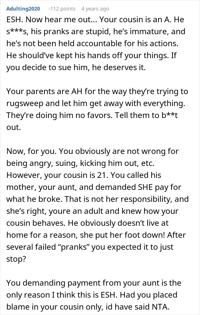 Text comment about man demanding cousin pay for cruel prank and aunt’s firm reaction in family dispute discussion.