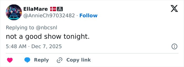 Screenshot of a tweet commenting on an SNL show, mentioning Melissa McCarthy’s 95-pound weight loss buzz.