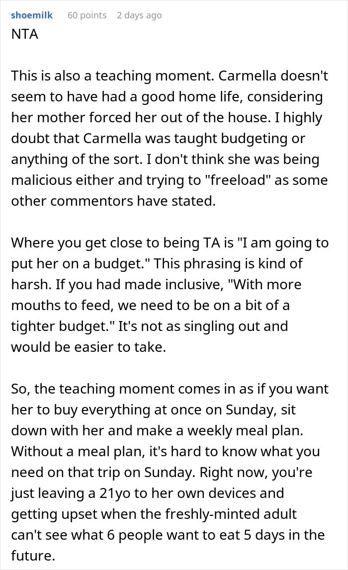 Screenshot of Reddit comment discussing a mom accused of embarrassing son’s girlfriend who offered to cook meals.
