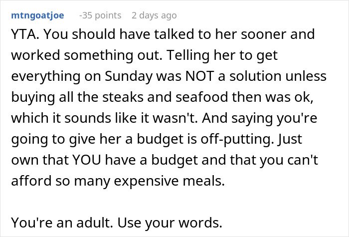 Comment on mom accused of embarrassing son’s girlfriend who offered to cook, discussing budget and meal planning conflict.