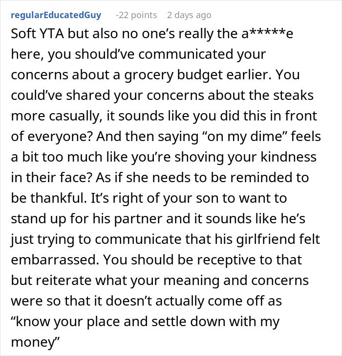 Comment highlighting a mom accused of embarrassing her son’s girlfriend who offered to cook meals, discussing communication issues.