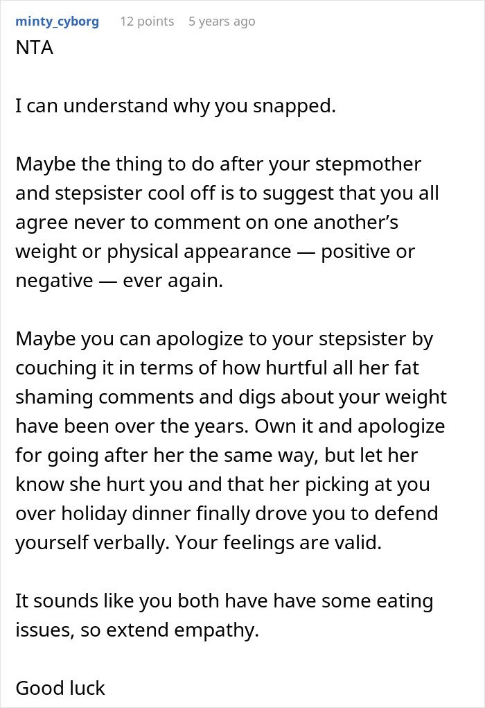 Online vent about girlfriend wanting closet door closed leads to public clapback and breakup.