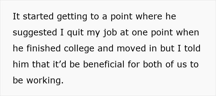 Text excerpt discussing relationship conflict where guy vents online about his girlfriend wanting him to close her closet door.