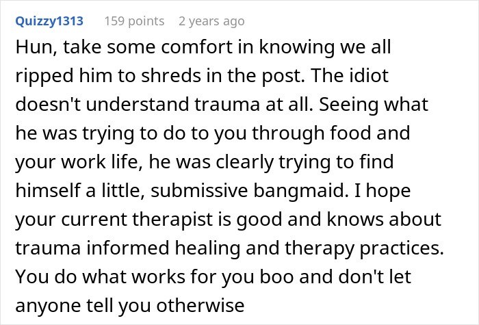 Online comment discussing dude venting about girlfriend’s closet door and her public clap back ending the relationship.