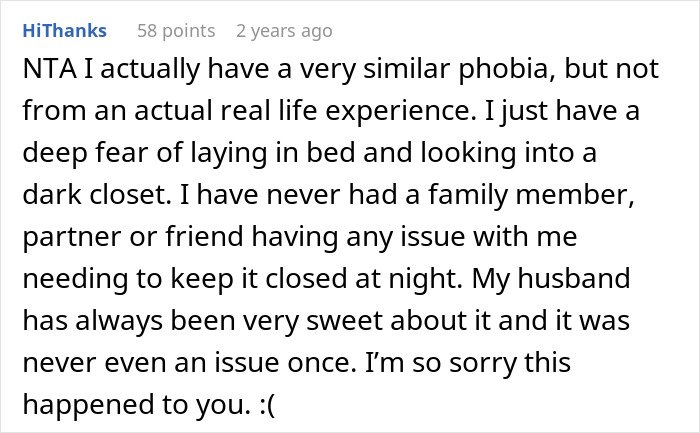 Online vent about girlfriend wanting closet door closed leads to public clap back and breakup over relationship issue.