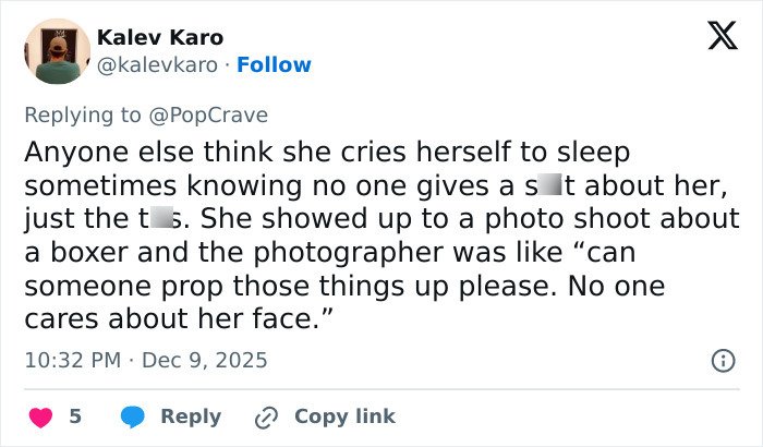 Screenshot of a social media comment discussing an odd detail noticed by Sydney Sweeney fans on a Sports Illustrated cover.