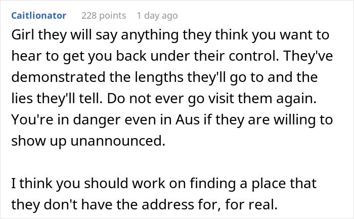 Screenshot of a Reddit comment warning about danger and control in a hostage situation at parents’ place and advice on finding safety.