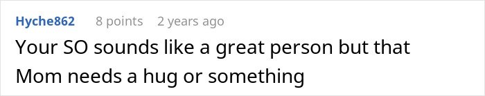 Screenshot of a Reddit comment about a woman upset her son’s partner came without a gift after she asked no tacky trinkets.