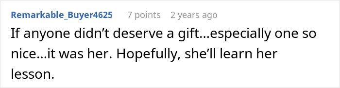 Comment text expressing a woman upset about her son’s partner coming without a gift after asking for no tacky little trinkets.