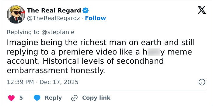 Screenshot of a tweet criticizing Elon Musk’s weird comment about Sydney Sweeney’s chest causing online reaction.