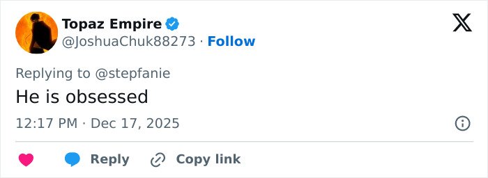 Twitter reply from user Topaz Empire commenting on Elon Musk’s weird comment about Sydney Sweeney’s chest online frenzy.