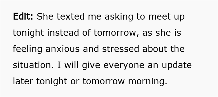 Text message update about girlfriend feeling anxious and stressed after man lends spare keyboard, leading to their breakup.