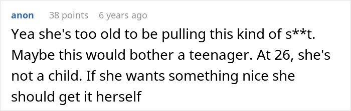 Comment expressing frustration over a girlfriend’s reaction after being lent a spare keyboard, leading to a breakup.