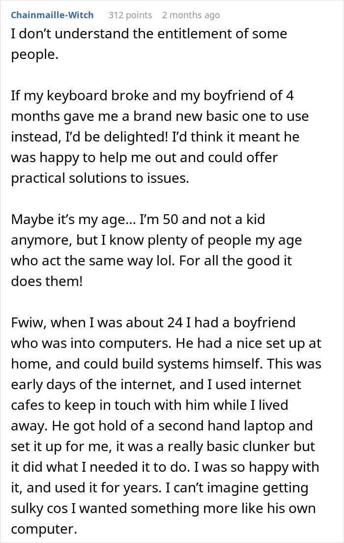 Screenshot of a Reddit comment discussing lending a spare keyboard and a girlfriend's reaction leading to a breakup.