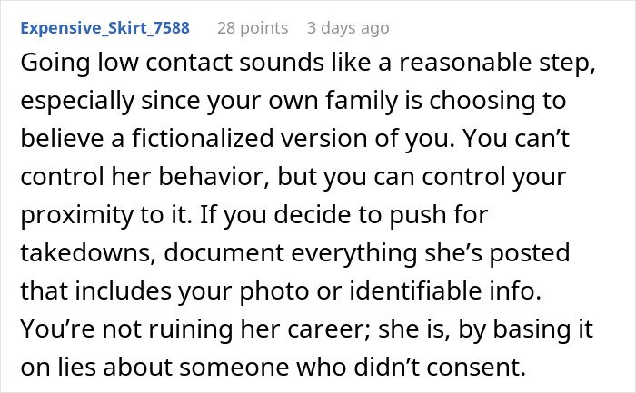 Comment discussing a woman’s anger over her sister building TikTok fame by lying about her, and advice on managing the situation.