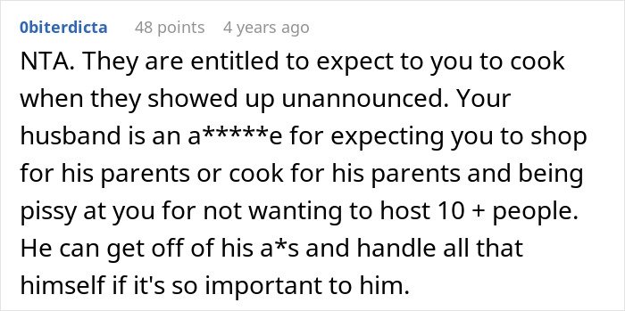 Comment discusses woman reheating pizza leftovers for MIL who showed up unannounced during Christmas holiday visit.