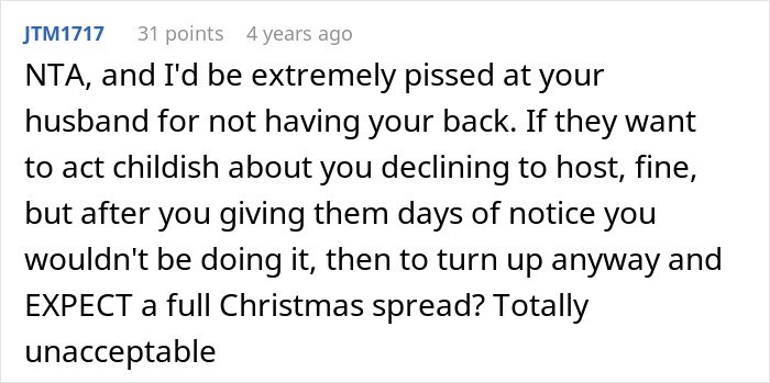 Woman reheats pizza leftovers for MIL arriving unannounced at Christmas, facing harsh criticism in family dispute.