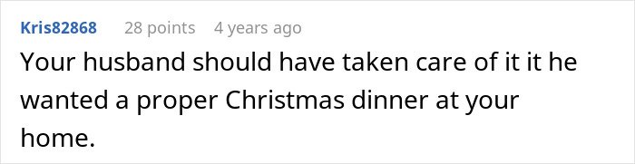 Comment on woman reheating pizza leftovers for MIL when she shows up unannounced during Christmas dinner discussion.