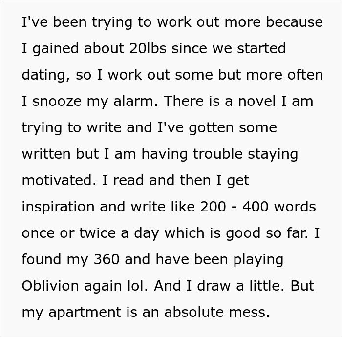 Alt text: Woman finds secret texts from fiancé revealing worries about her appearance and their wedding photos.