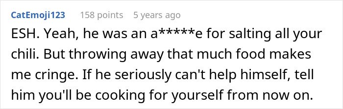 Screenshot of an online comment discussing a woman rethinking her relationship after her boyfriend salts the entire pot of chili.
