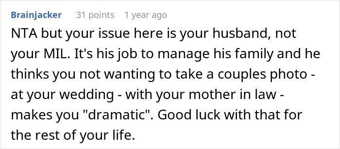 Text post from an online forum discussing a mother-in-law wearing white to her son's wedding and bride's reaction to photos.