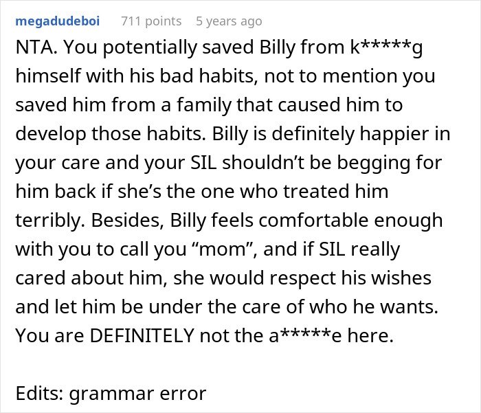 Comment discussing woman letting nephew call her mom while his biological mom demands her to stop, highlighting family conflict.