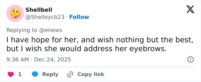 Screenshot of a Twitter reply discussing Amanda Bynes responding to paparazzi photos showing dramatic weight loss.