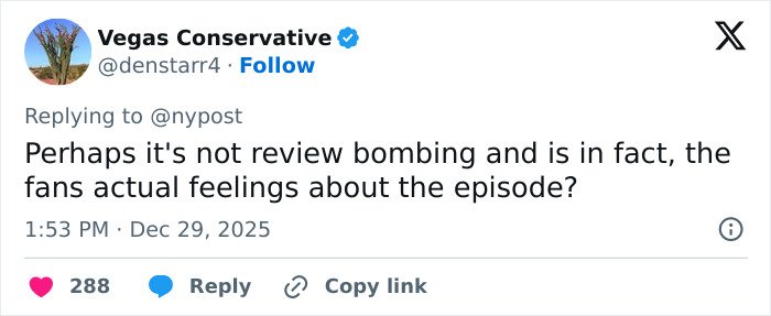 Screenshot of a tweet discussing fan reactions to Stranger Things 5 and the comically bad reviews online.