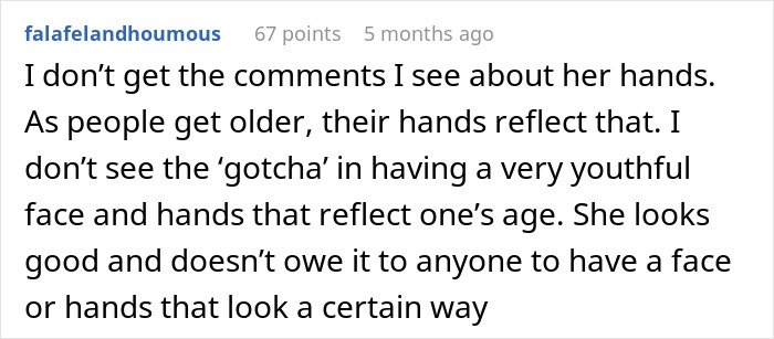 Comment text on a white background discussing aging hands and youthful face appearance in relation to Kris Jenner’s facelift.