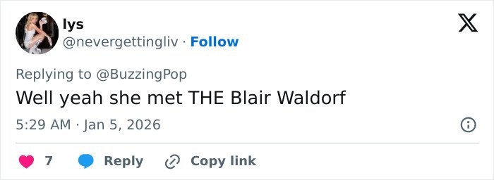Tweet from user lys commenting on meeting Blair Waldorf, referencing Ariana Grande and Leighton Meester red carpet interaction.