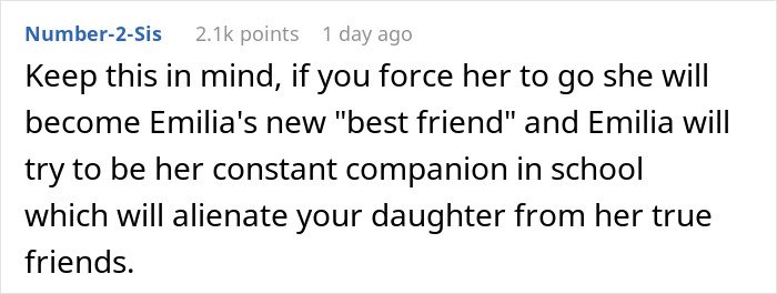Reddit comment warning against forcing child, mentioning make daughter attend birthday could alienate her from true friends.