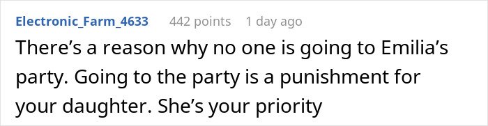 Screenshot of Reddit comment advising parent not to make daughter attend a birthday everyone is skipping