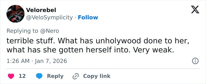 Tweet screenshot criticizing Ariana Grande Wicked set photo, user calls it terrible and very weak.