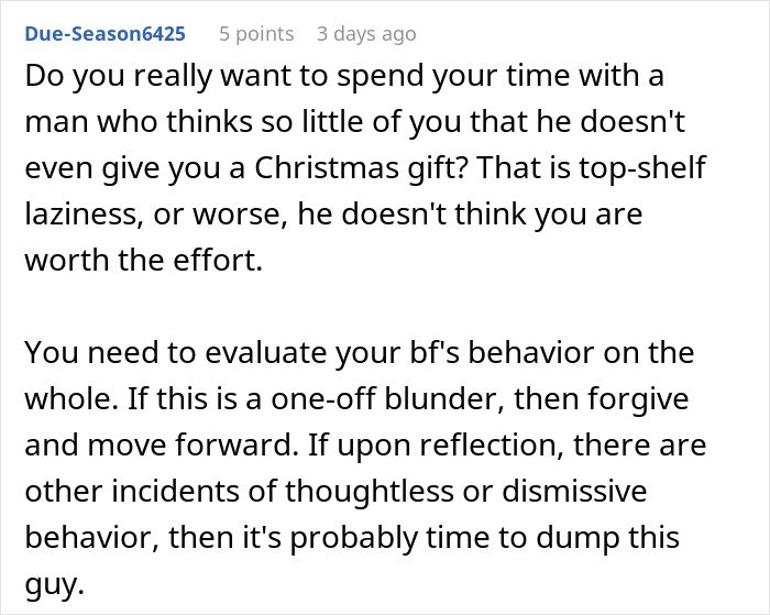 Comment discussing a man who fails to buy Christmas presents for his girlfriend and excuses it as holiday timing.