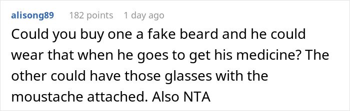 Reddit comment discussing parent refusing to make twins less similar for easier school distinction.