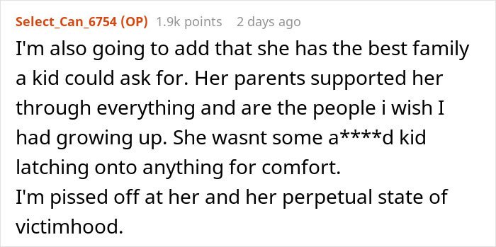 Screenshot of a Reddit comment discussing fiancée’s obsession with her bully and its impact on relationships and victimhood.