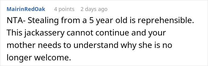 Screenshot of a Reddit comment discussing a woman stealing a 5-year-old niece’s skirt and the consequences that followed.