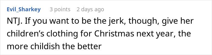 Commenter Evil_Sharkey discussing a woman stealing a 5-year-old niece’s skirt and lying when caught red-handed.